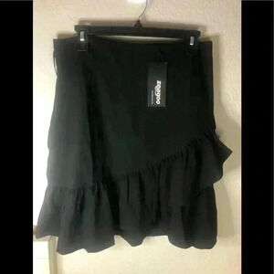 Zeago short black ruffle skirt L NWT